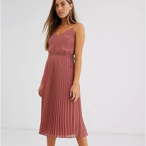 Pleated cami midi dress with drawstring waist in dark pink - Picture 1 of 8